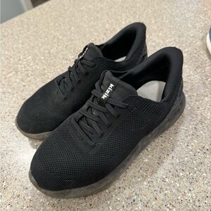 Boys black Kizik Shoes